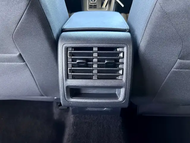 Volkswagen Golf view 26