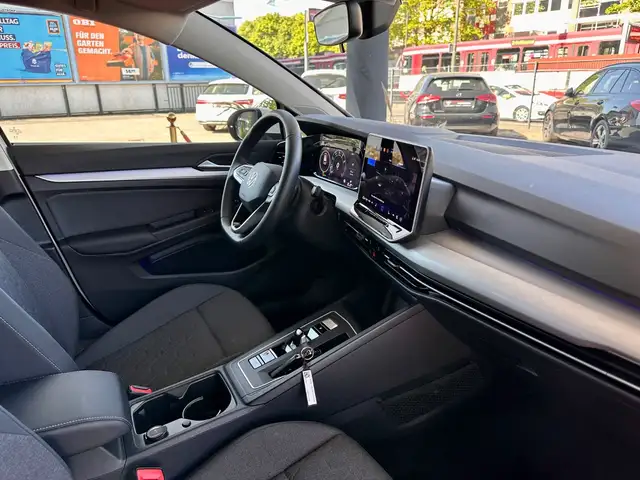Volkswagen Golf view 21