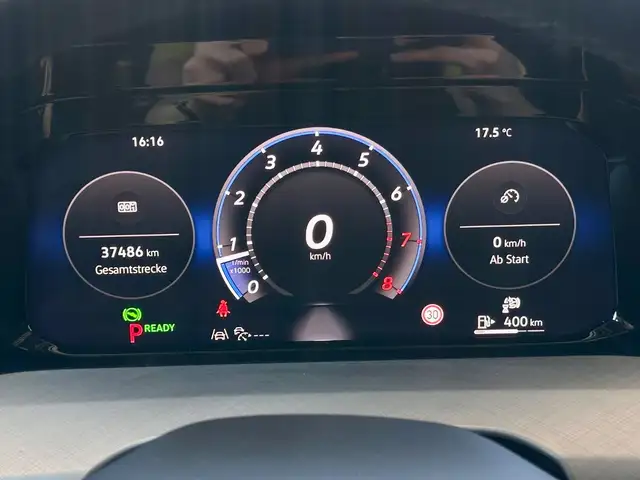 Volkswagen Golf view 17