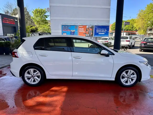 Volkswagen Golf view 2