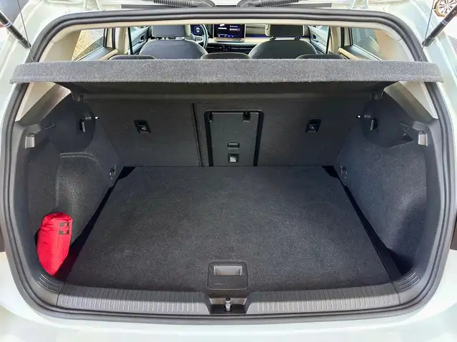 Volkswagen Golf view 30