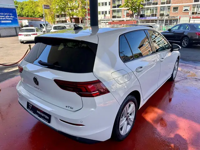 Volkswagen Golf view 3