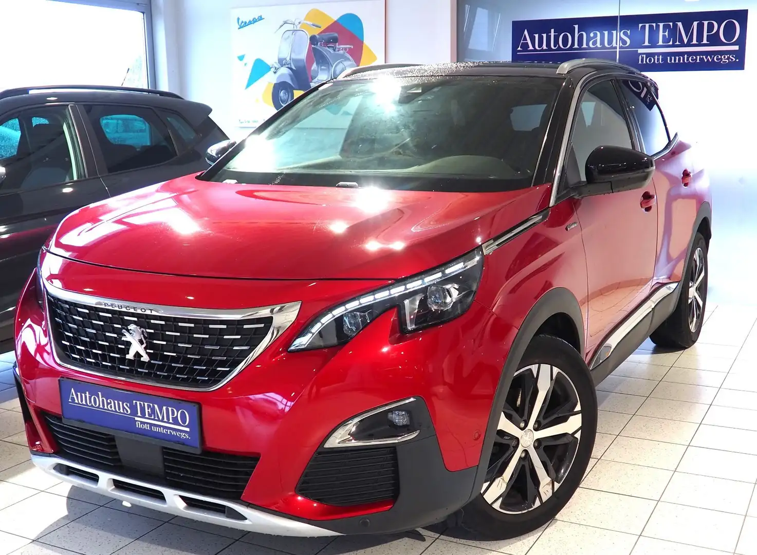 Peugeot 3008 1,2 PureTech 130 S&S ECO GT Line -- Panoramaschie Rot - 1