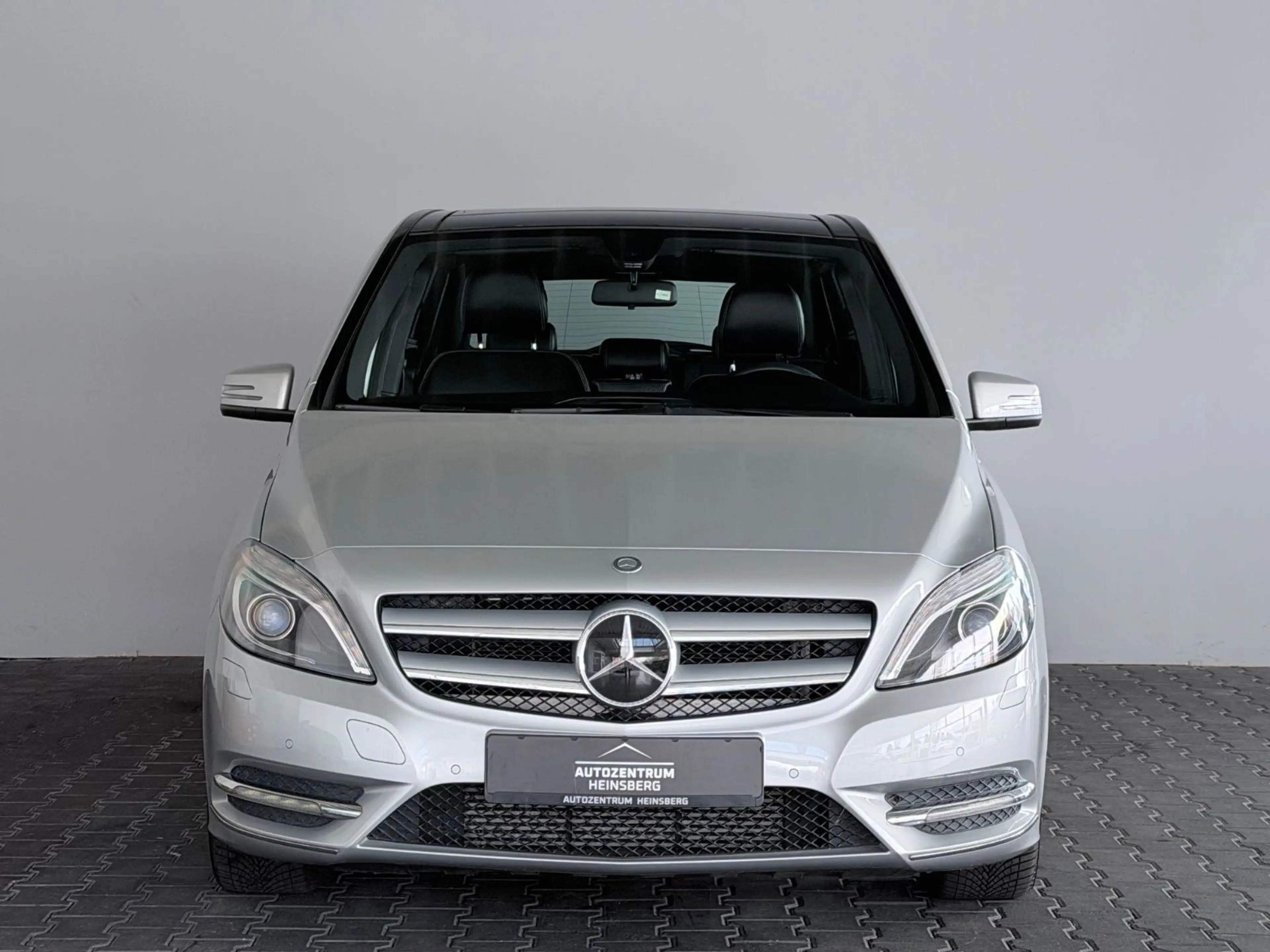 Mercedes-Benz B 200 Automatik Navi|Panorama|SHZ — photo 6