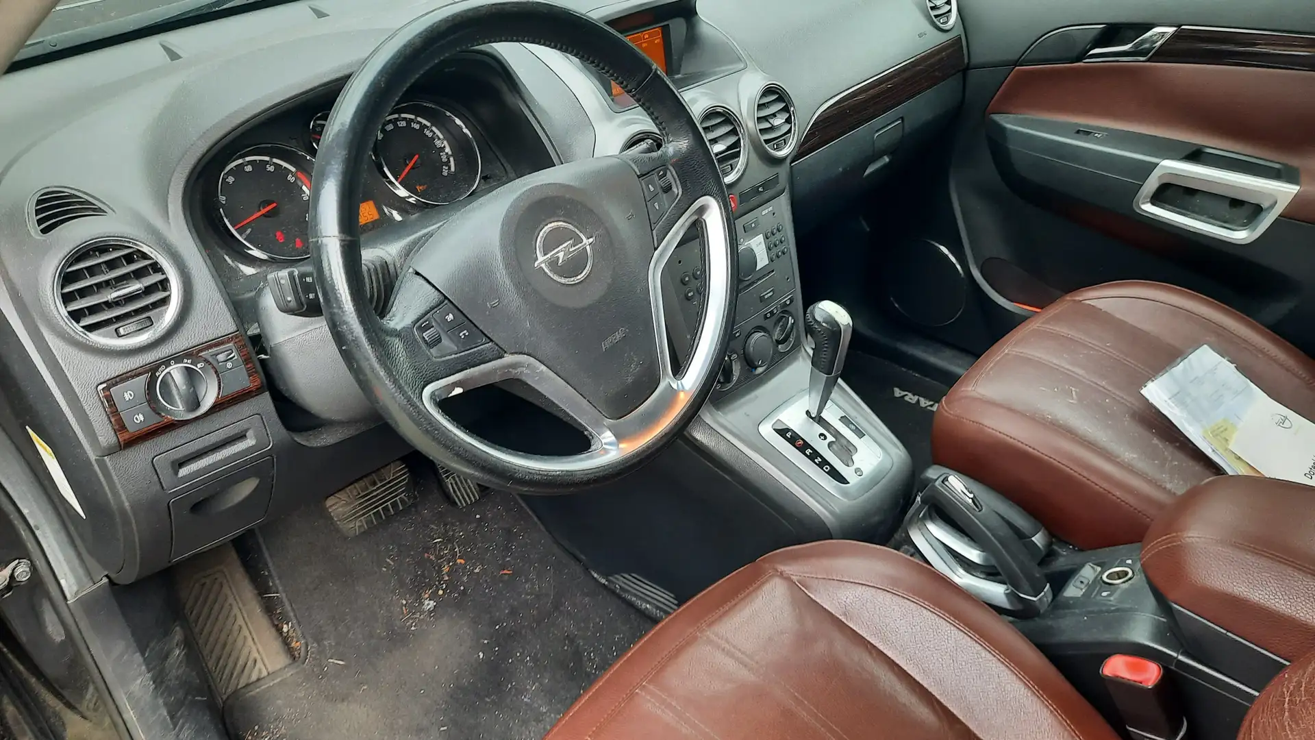 Opel Antara 3,2 V6 Cosmo Aut. Noir - 2