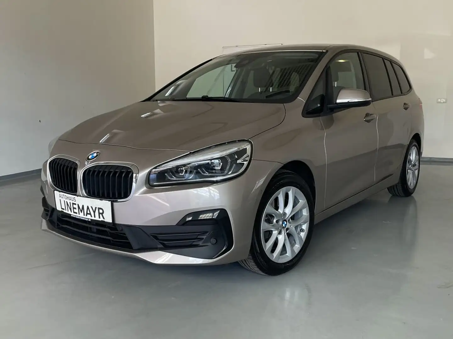BMW 218 d xDrive  Gran Tourer Aut. Silber - 1