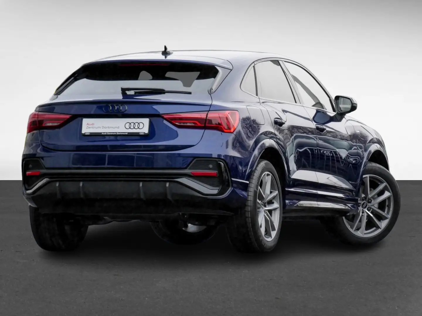 Audi Q3 Sportback 35 TFSI S tronic S Line AHK+el.Sitze+... Blau - 2