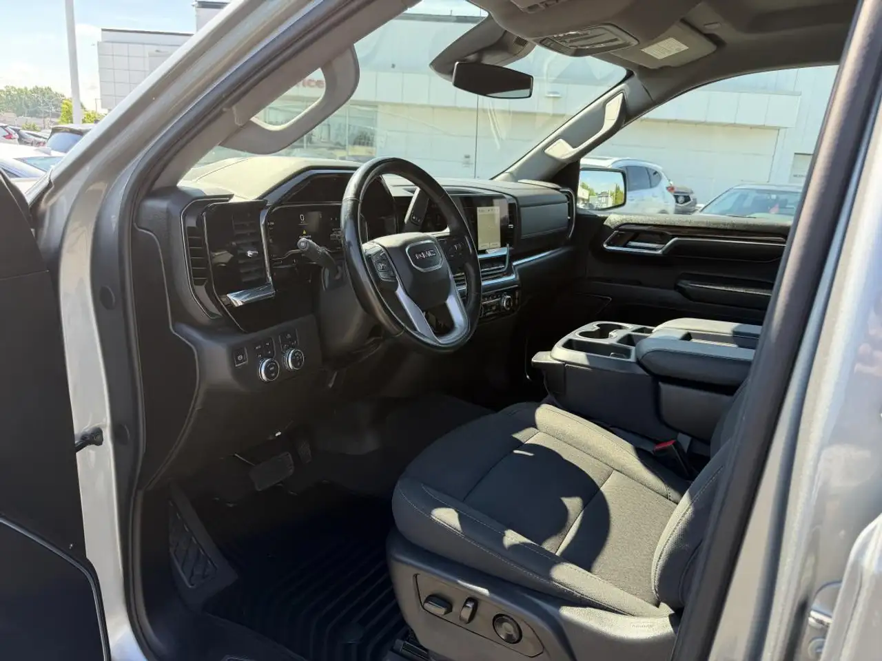 GMC Sierra 1500 снимка GMC Sierra 1500