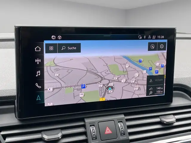 Audi Q5 view 14
