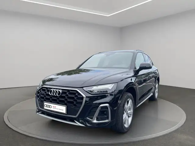 Audi Q5 view 3