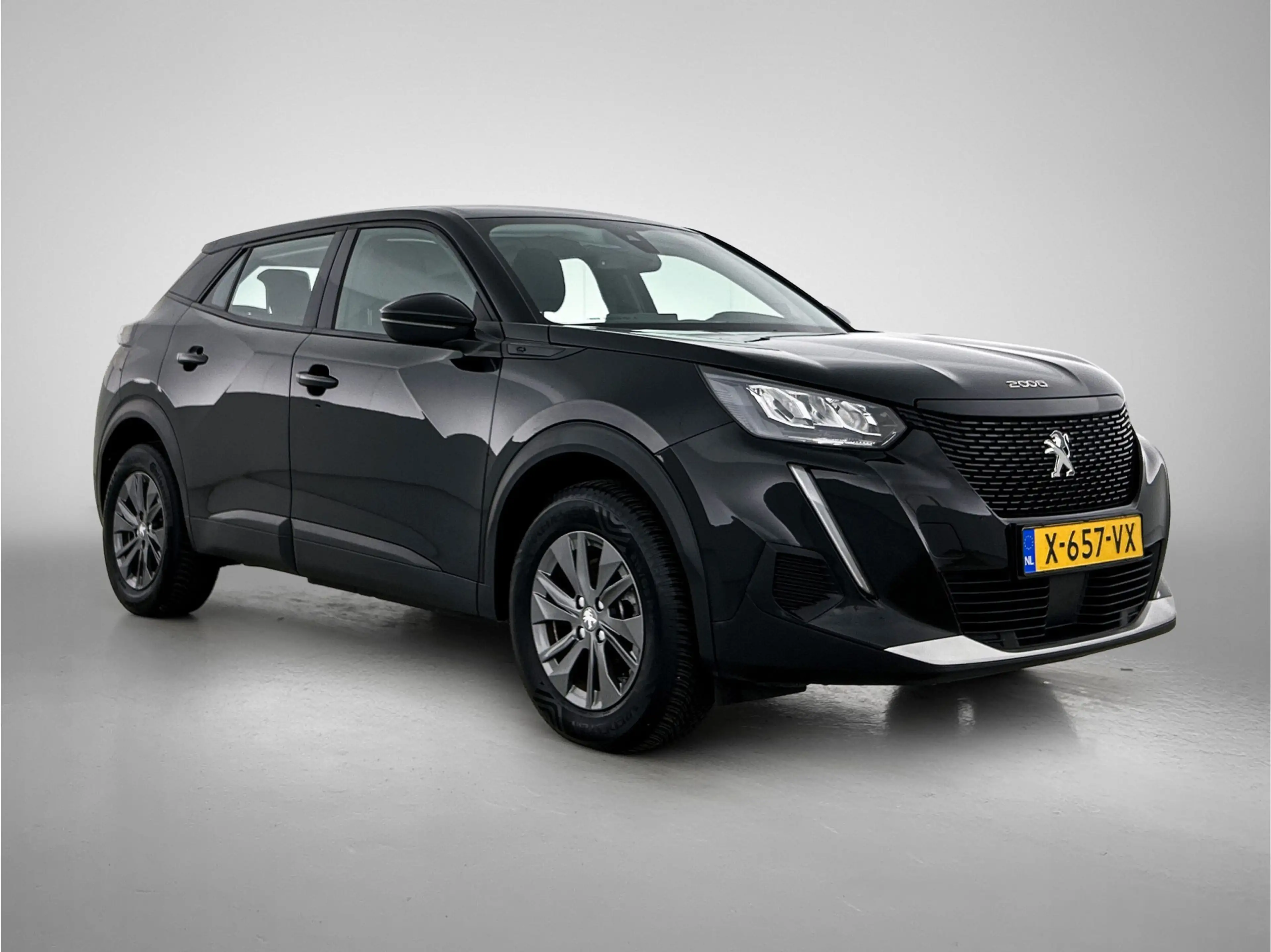 Peugeot e-2008 EV Allure 50 kWh — photo 13