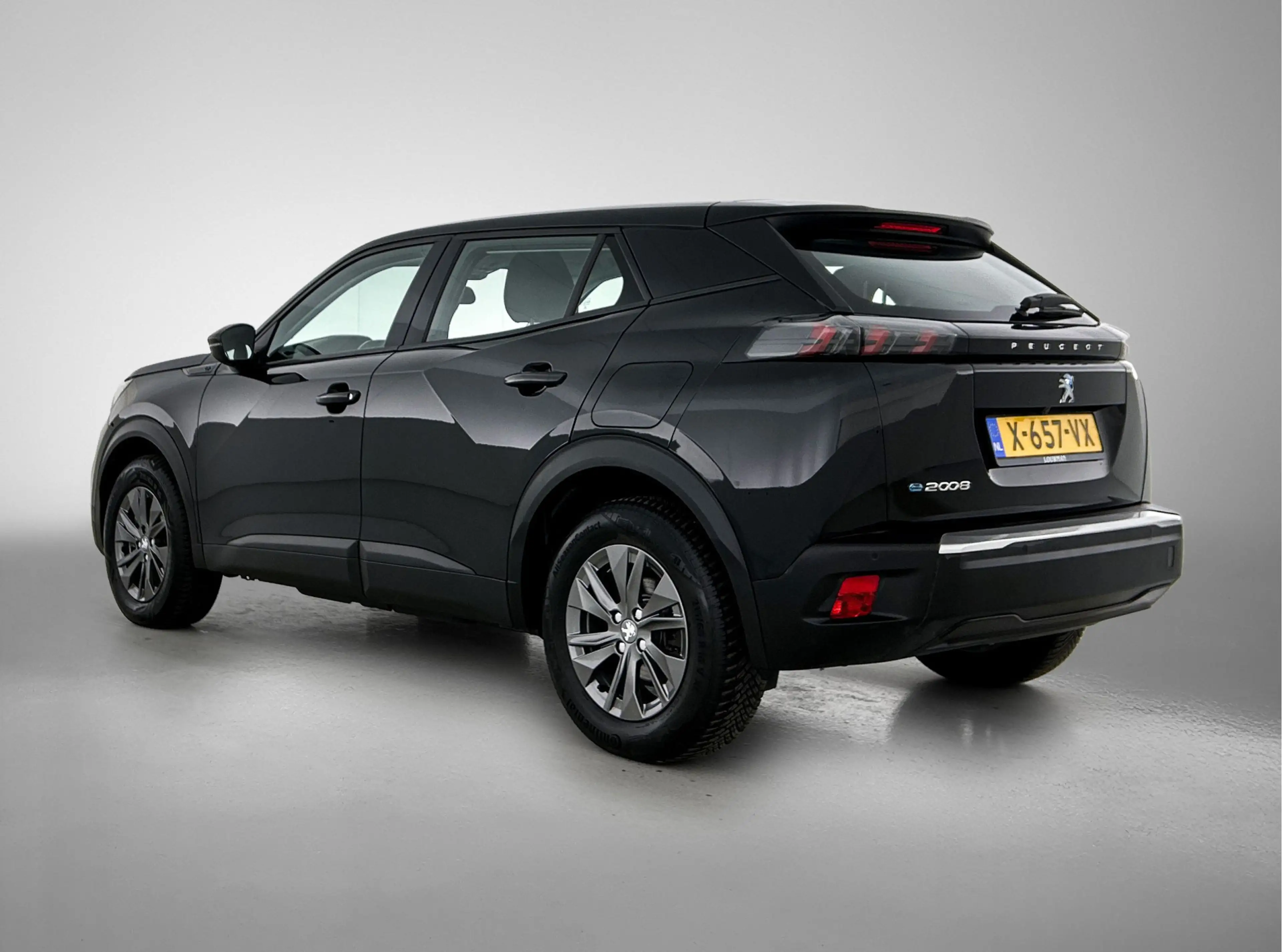 Peugeot e-2008 EV Allure 50 kWh — photo 14