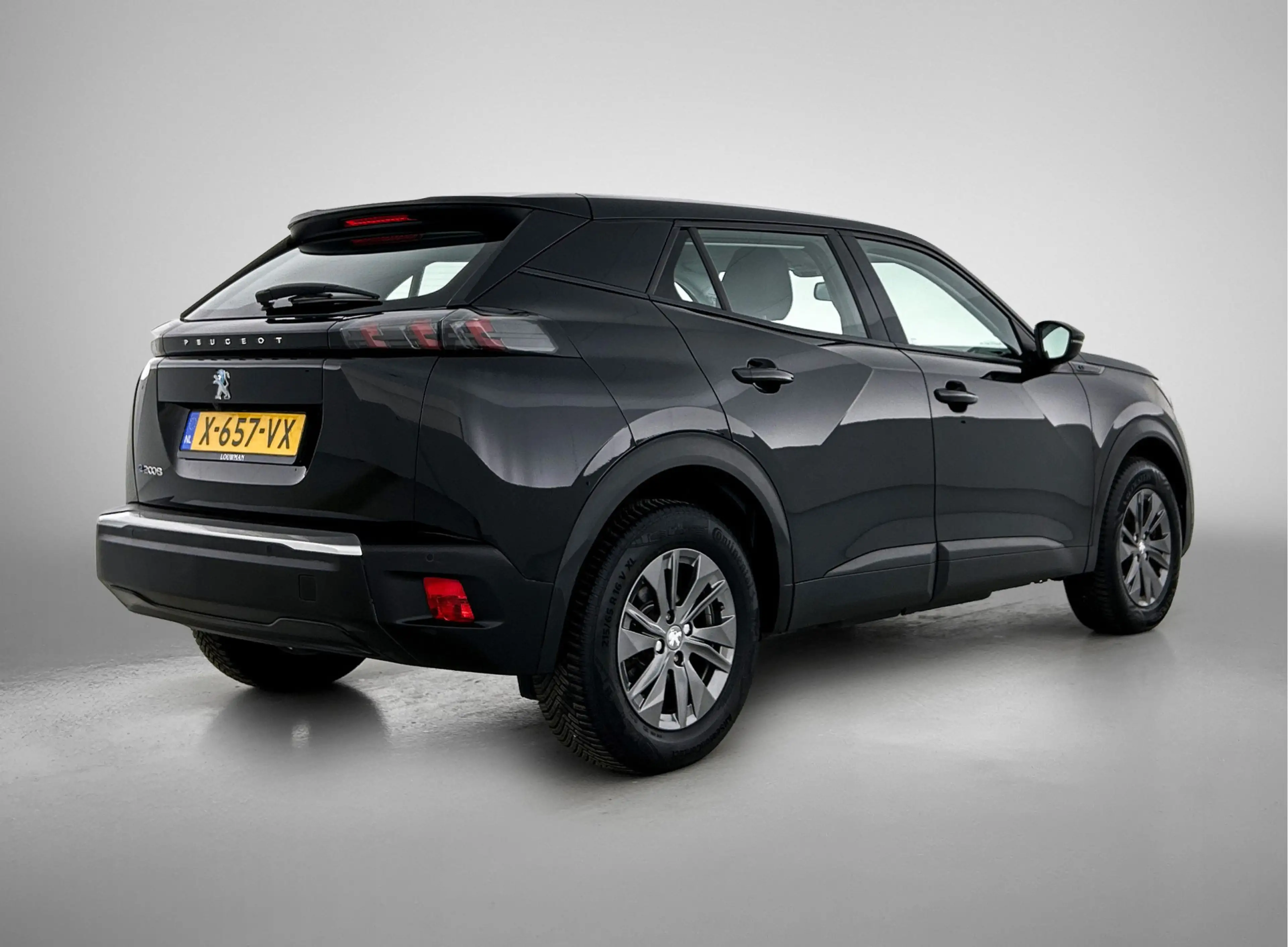 Peugeot e-2008 EV Allure 50 kWh — photo 2