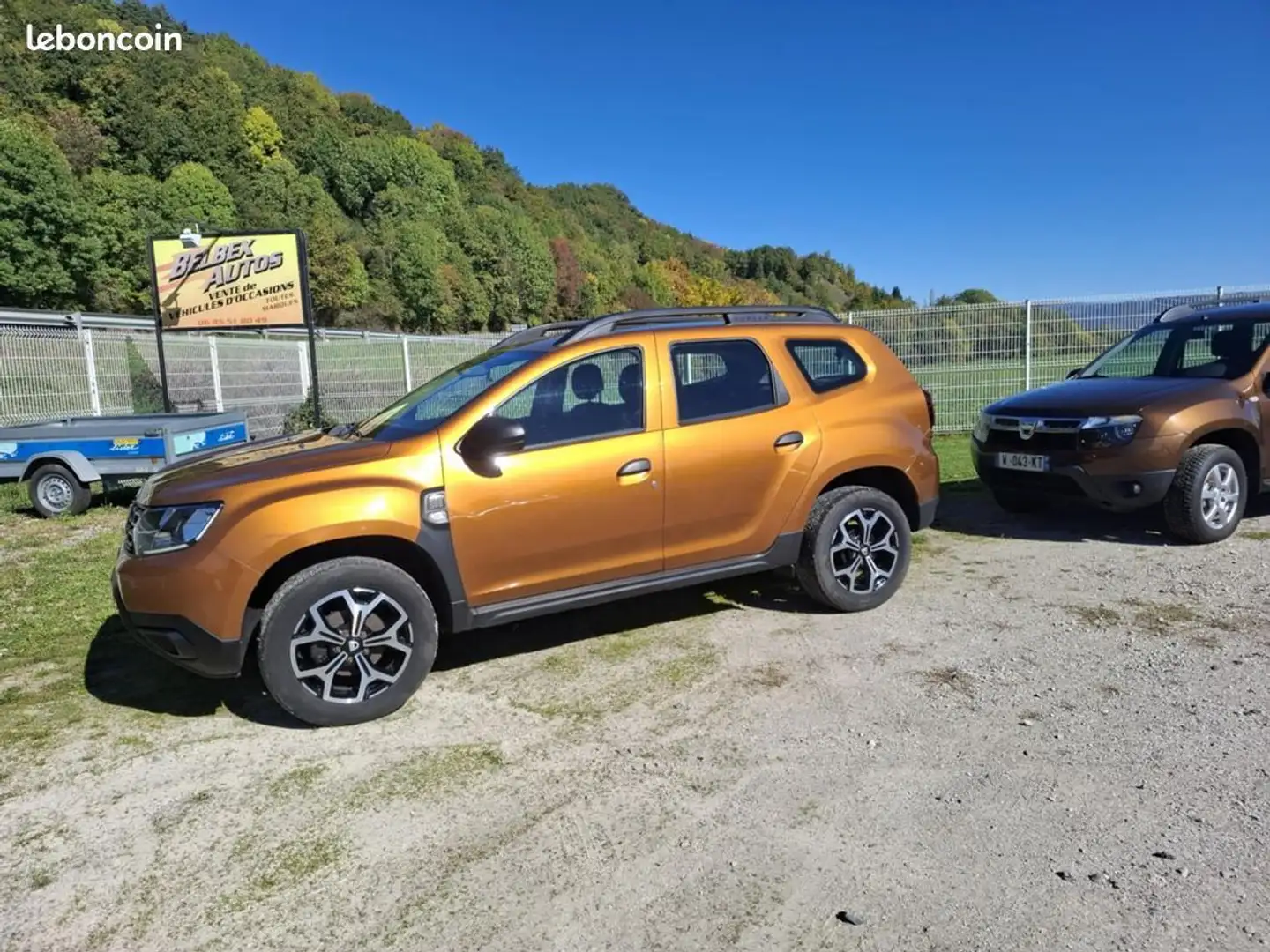 Dacia Duster 4X4 110 CV 1ere MAIN (belex auto A YOLET) Or - 1