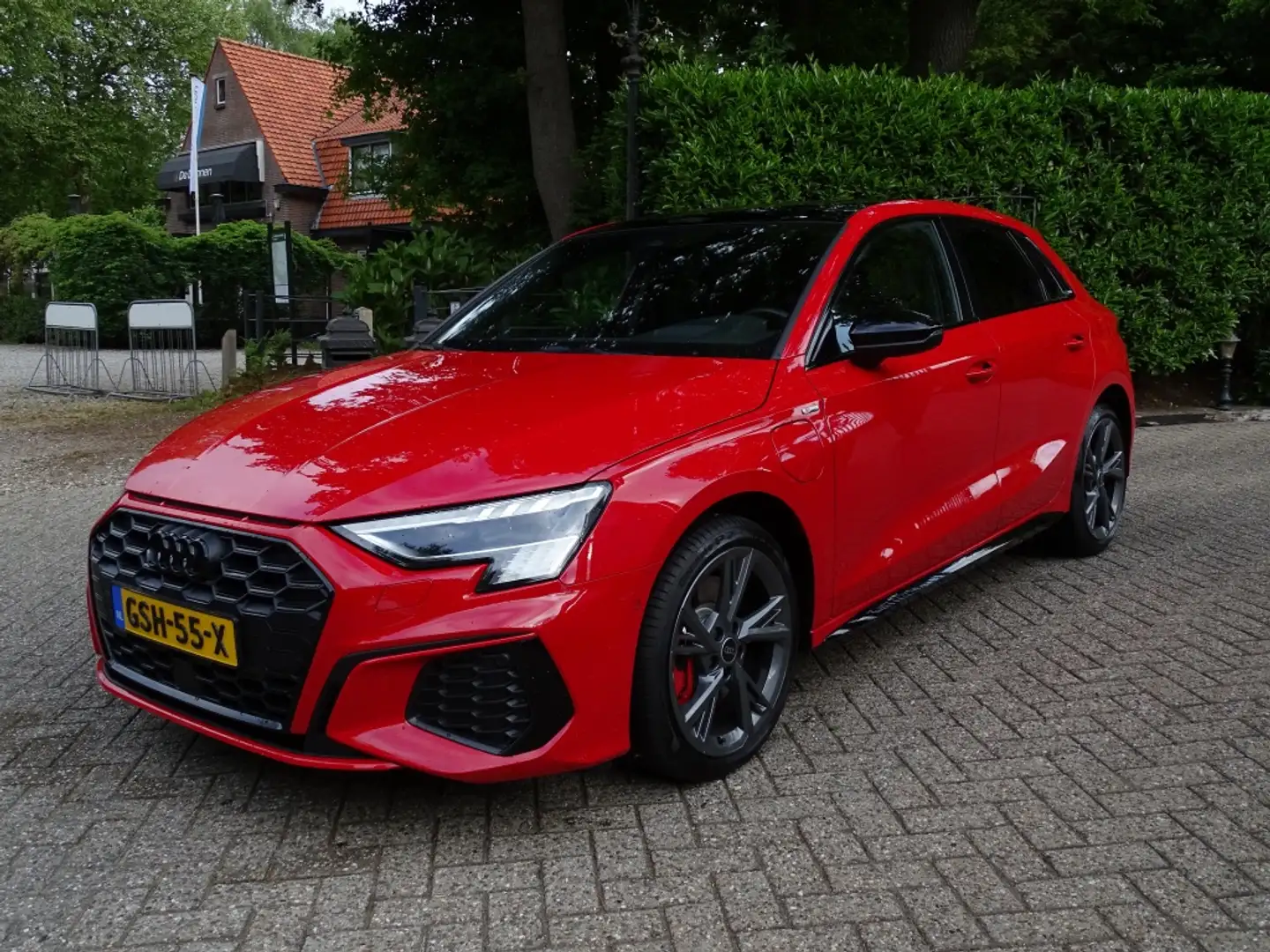 Audi A3 Sportback 45 TFSI e S ed. Competition VOL OPTIES 1 Rot - 2