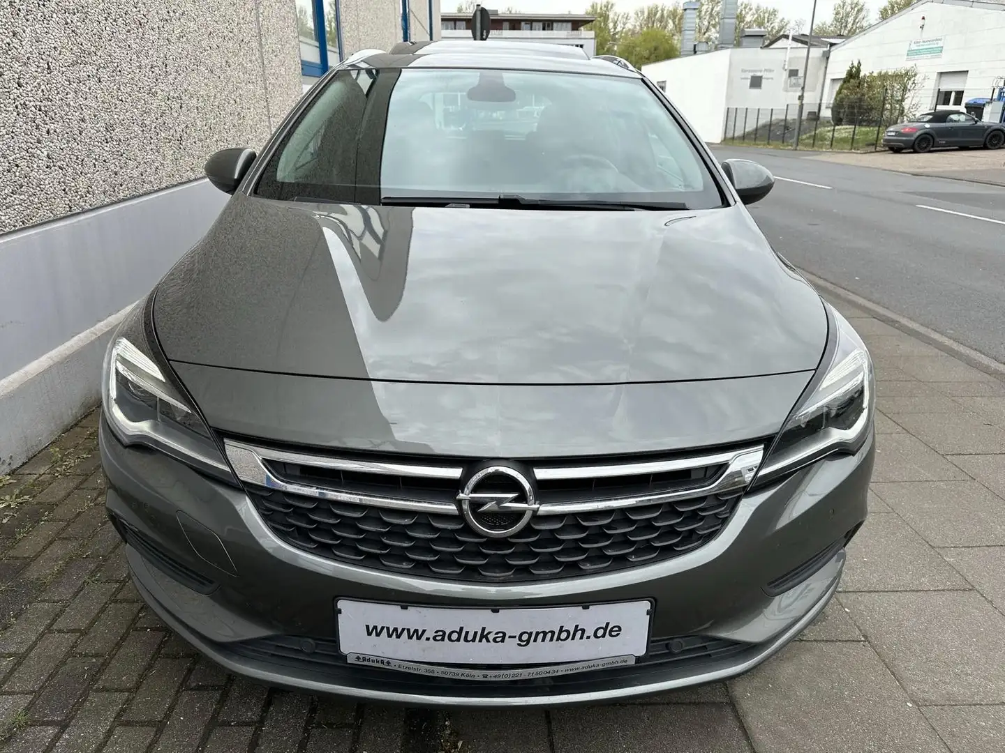 Opel Astra ST 1.6 Edition S/S Kamera PDC Schiebedach Gris - 2