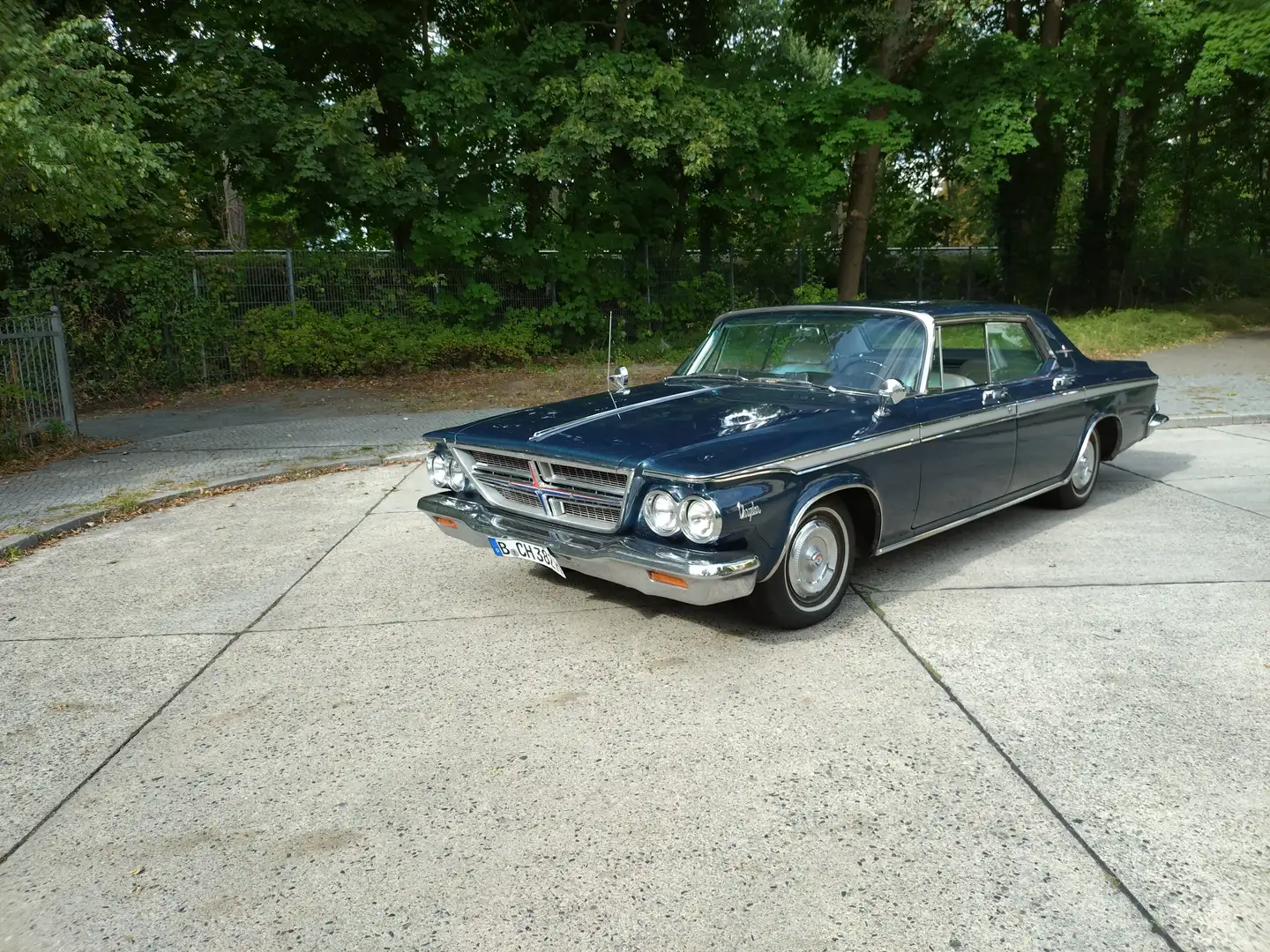 Chrysler 300C Blau - 1