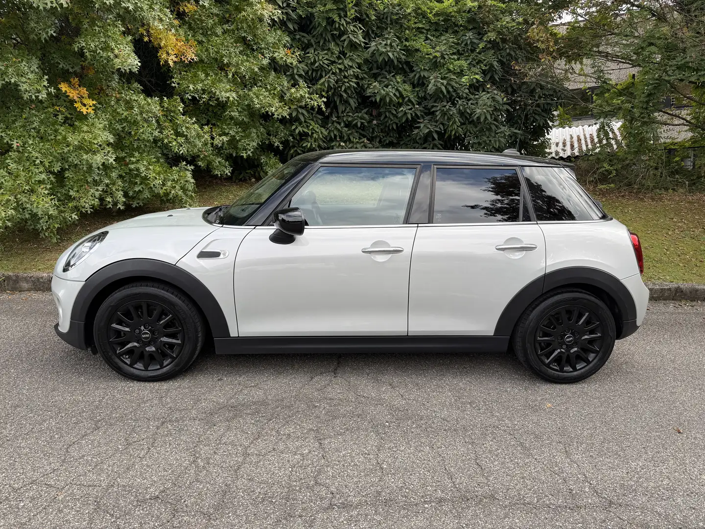 MINI Cooper Mini IV F55  5p 5p 1.5 Boost auto Silber - 2