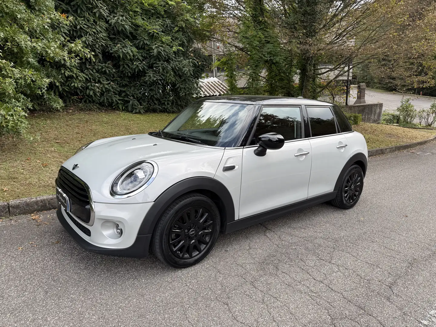MINI Cooper Mini IV F55  5p 5p 1.5 Boost auto Silber - 1