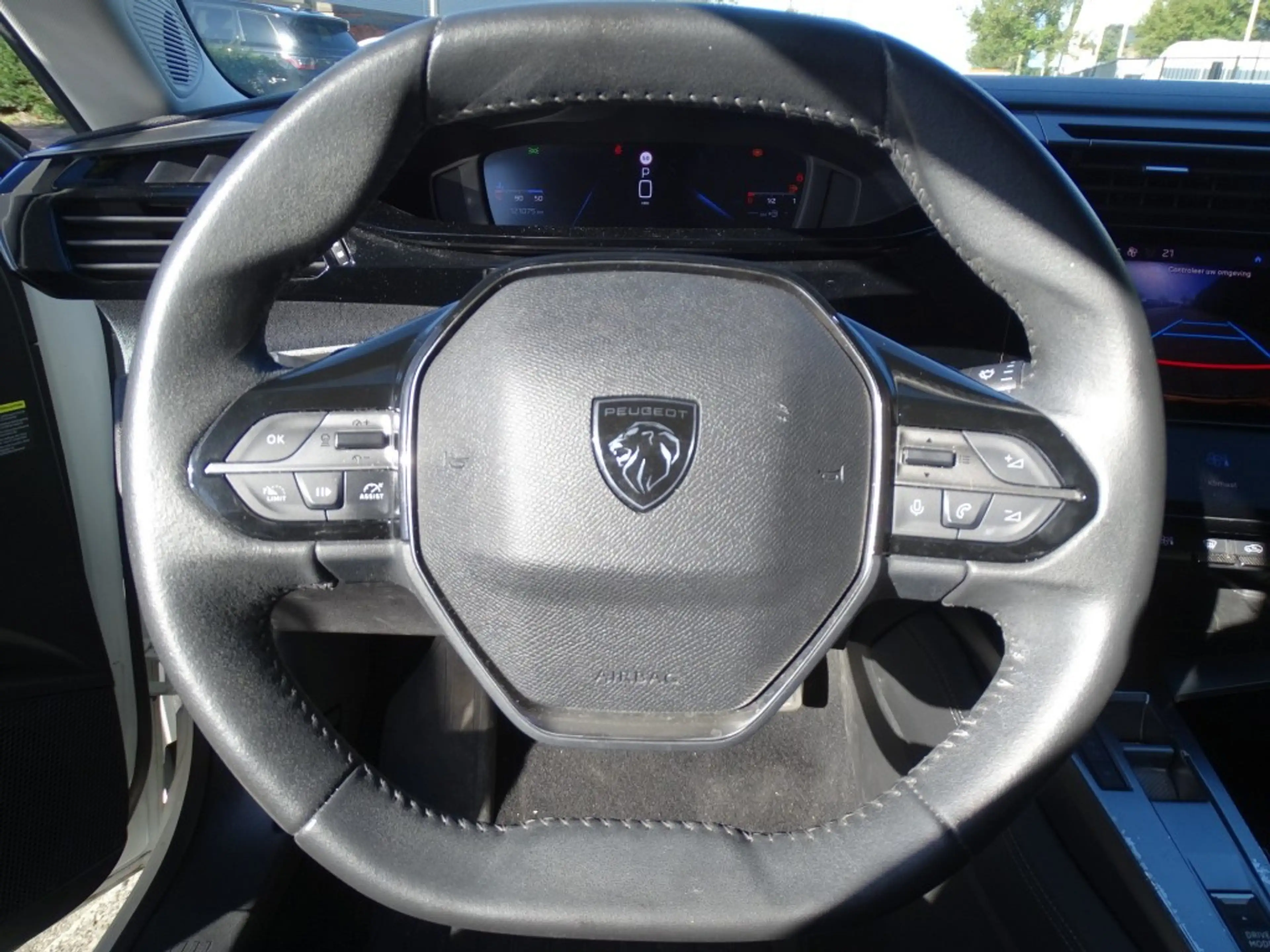 Peugeot 308 1.2 PURETECH ALLURE-Multimedia-Cruise-ISOfix-Autom — photo 9