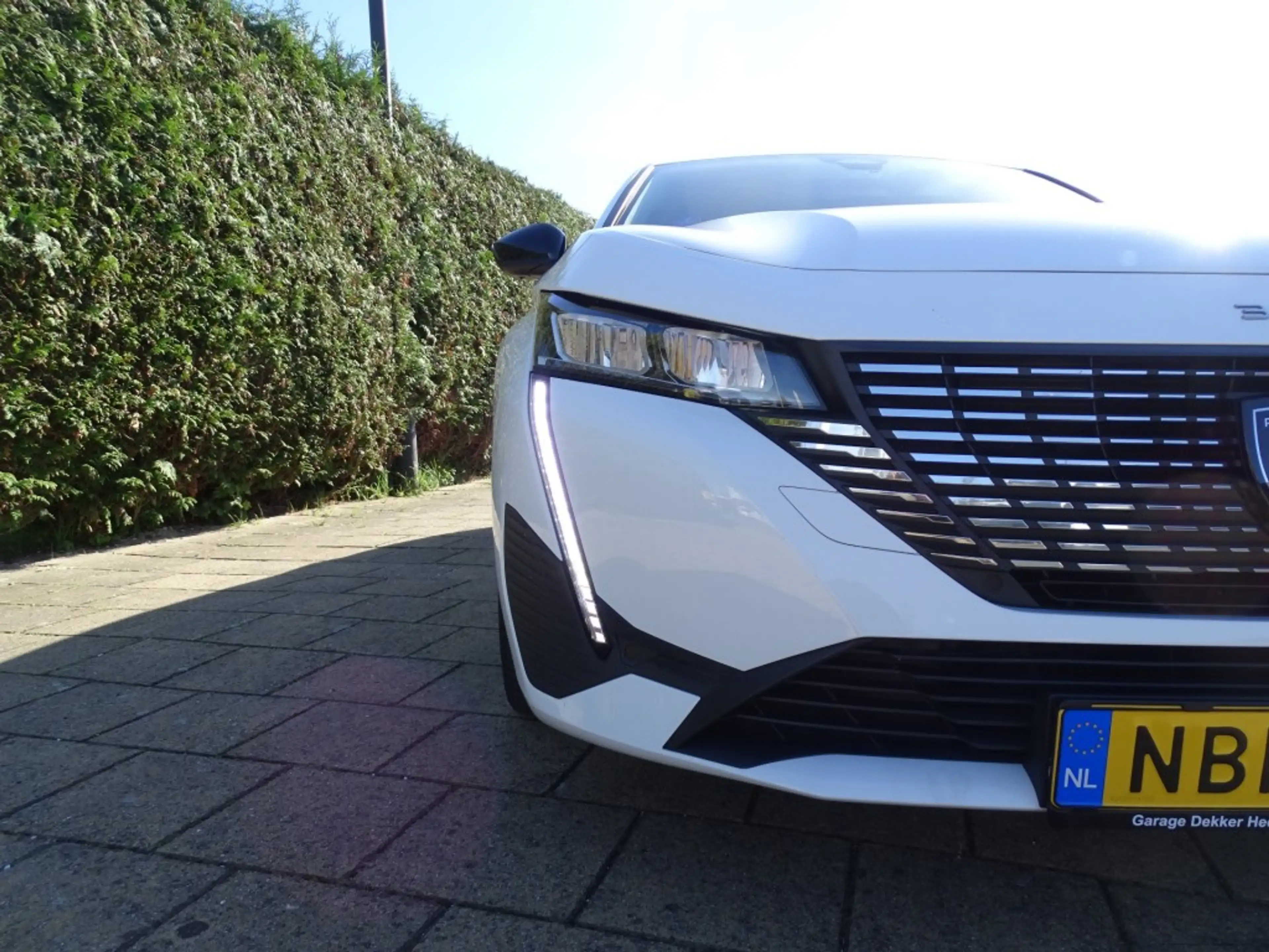 Peugeot 308 1.2 PURETECH ALLURE-Multimedia-Cruise-ISOfix-Autom — photo 2