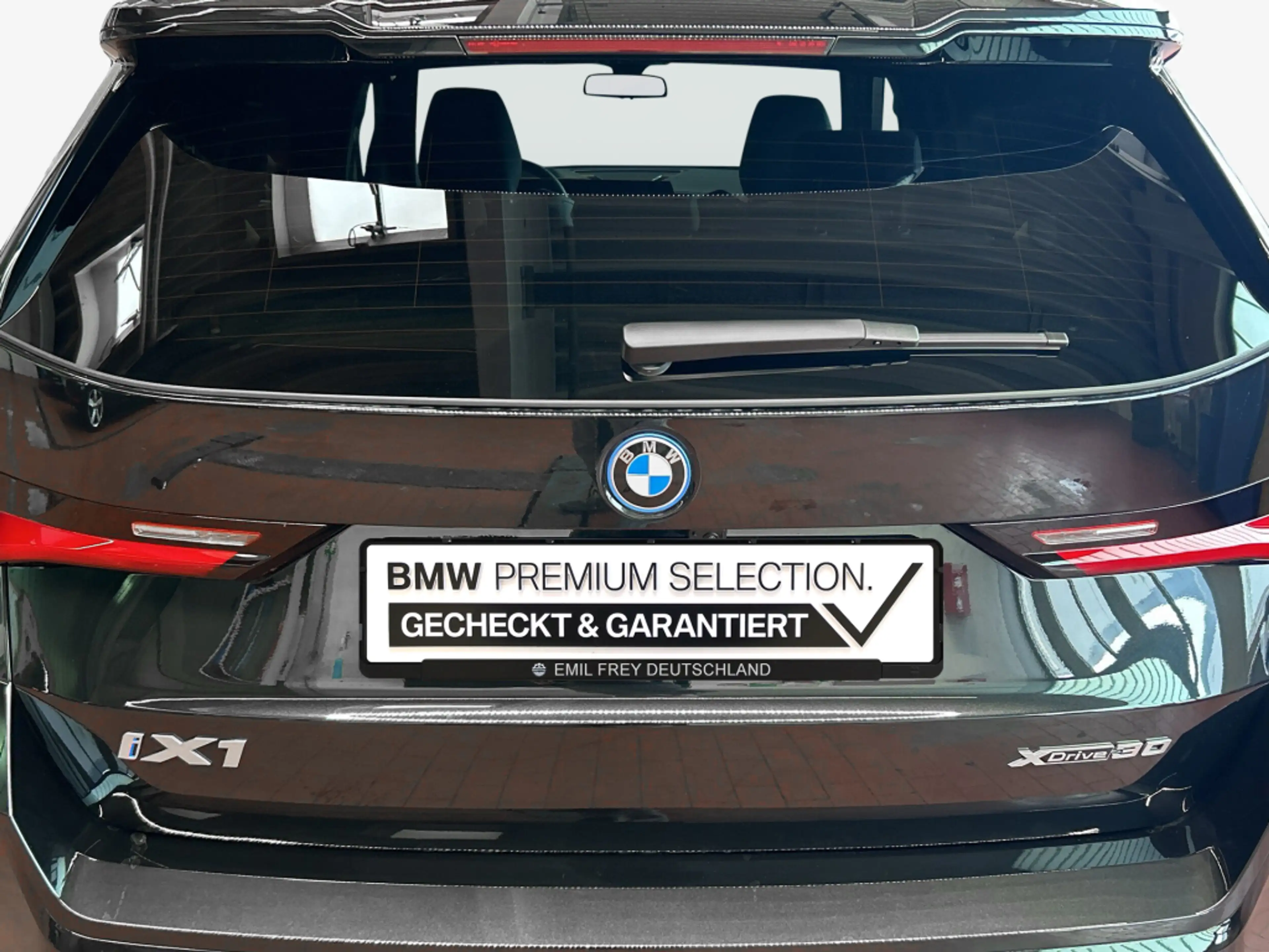 BMW iX1 xDrive30 M Sportpaket — photo 9