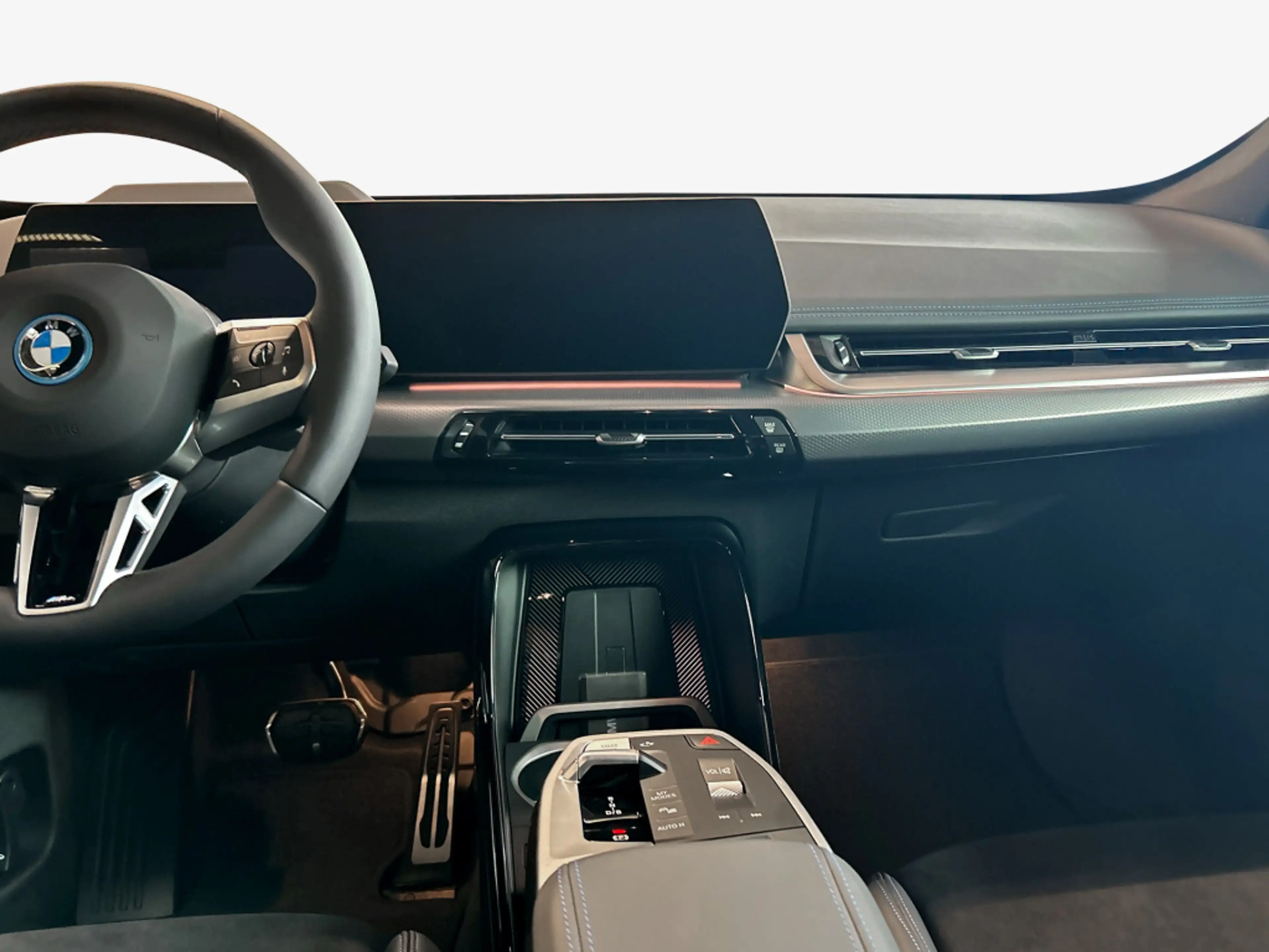 BMW iX1 xDrive30 M Sportpaket — photo 15