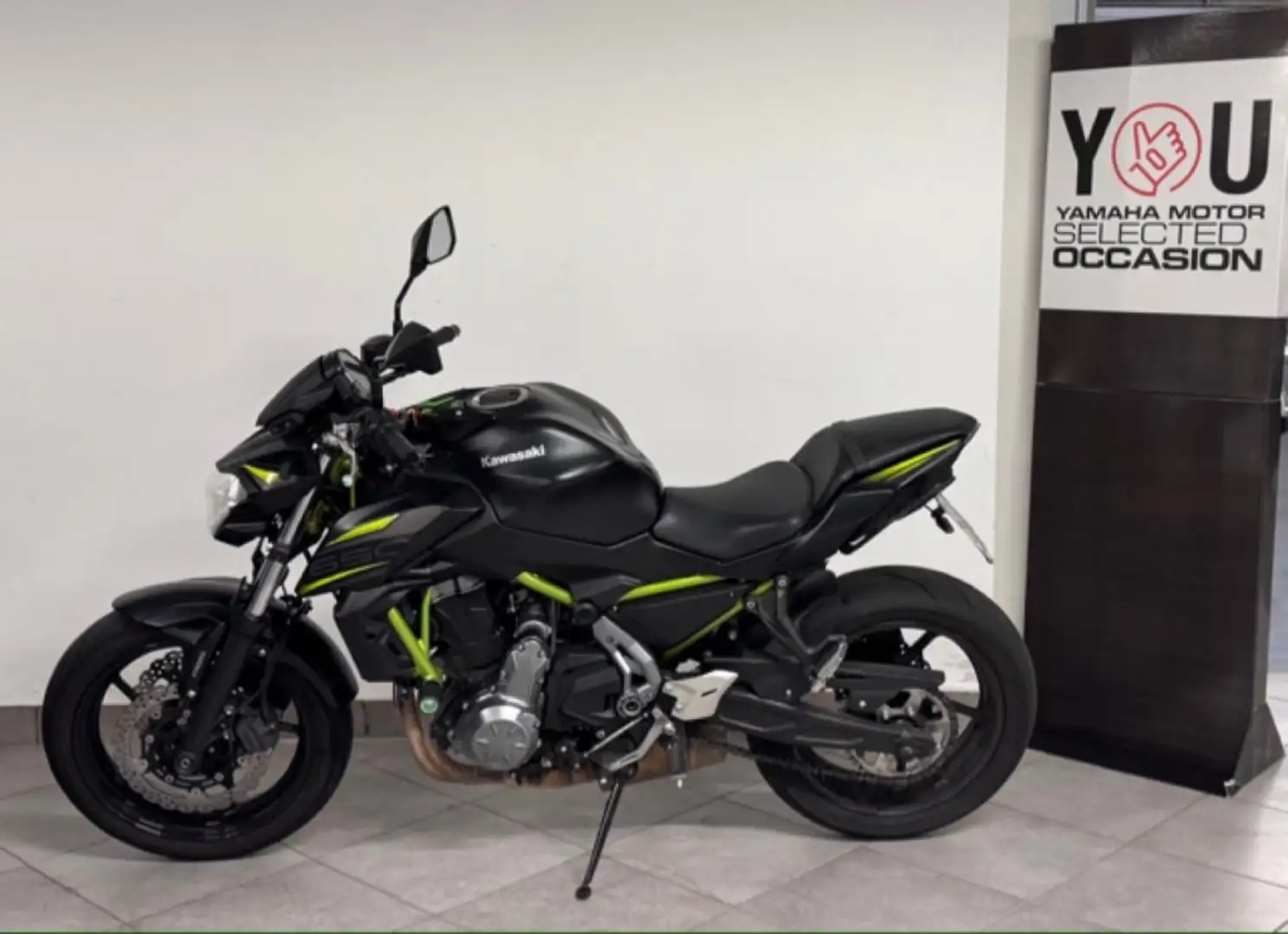 Kawasaki Z 650 Naked Schwarz - 2