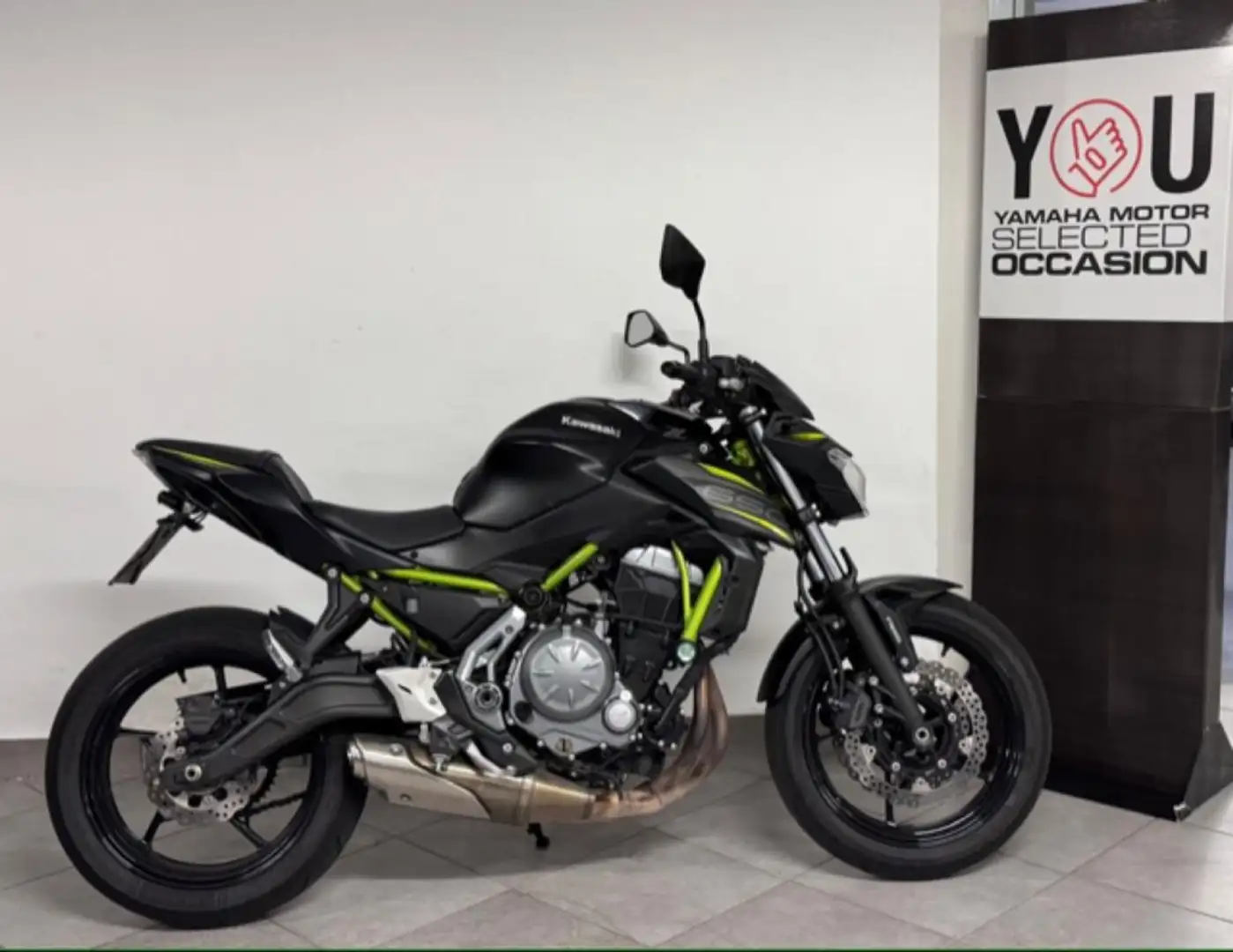 Kawasaki Z 650 Naked Schwarz - 1