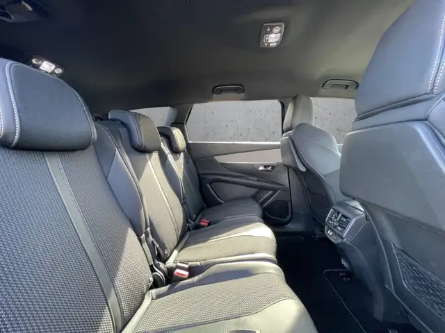 Peugeot 5008 view 14