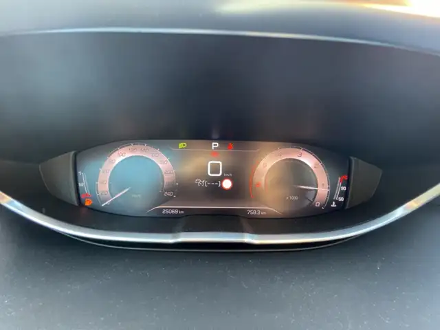 Peugeot 5008 view 15