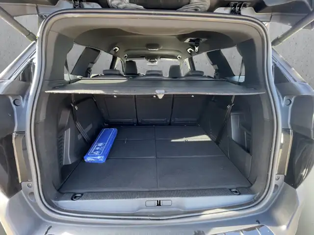 Peugeot 5008 view 7