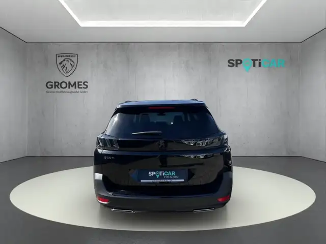 Peugeot 5008 view 4