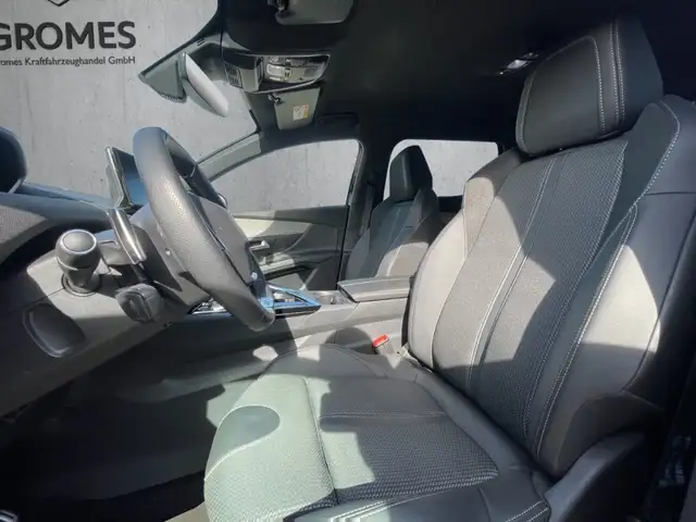 Peugeot 5008 view 9