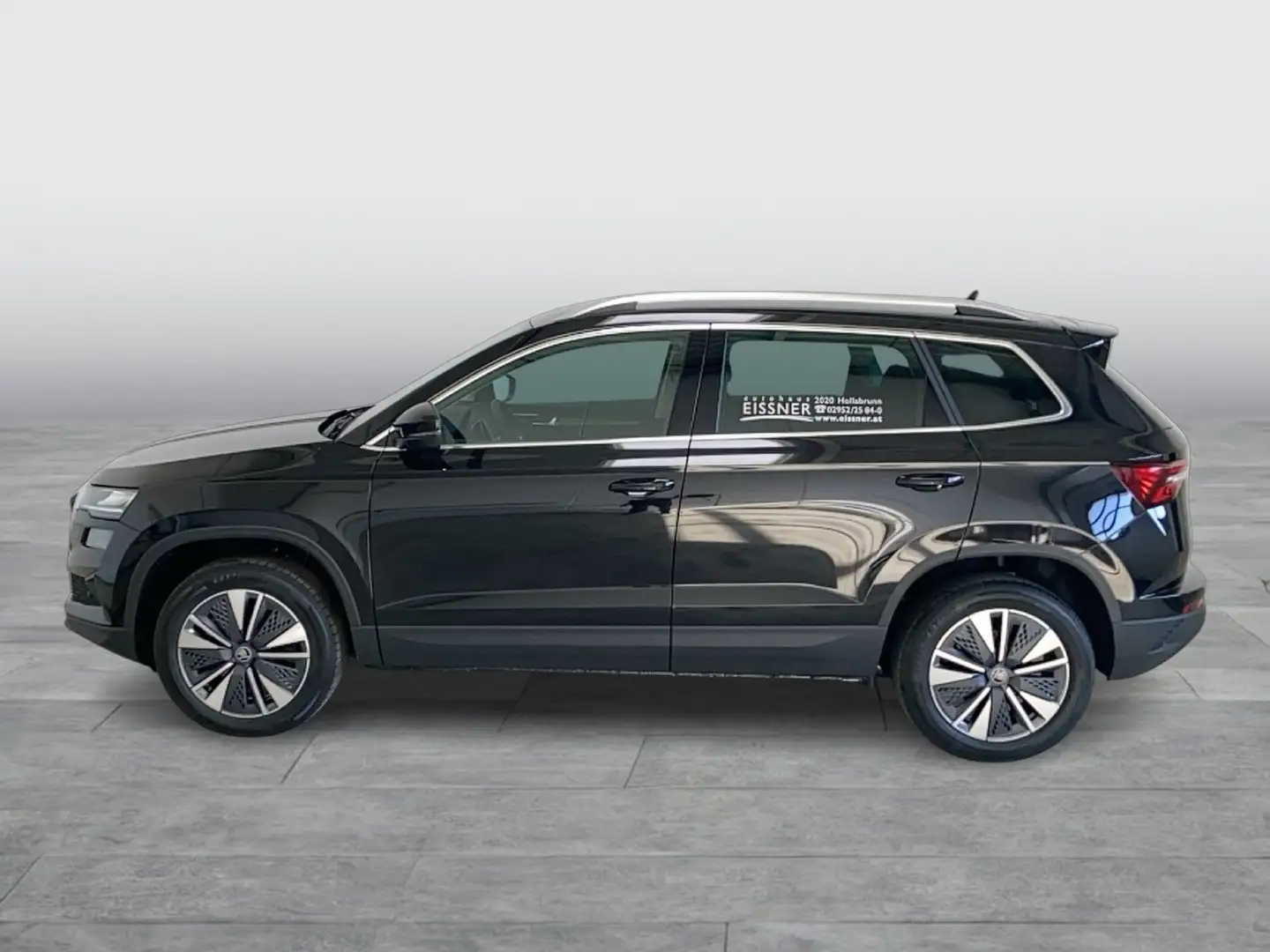 Skoda Karoq Selection TSI DSG ACT Schwarz - 2