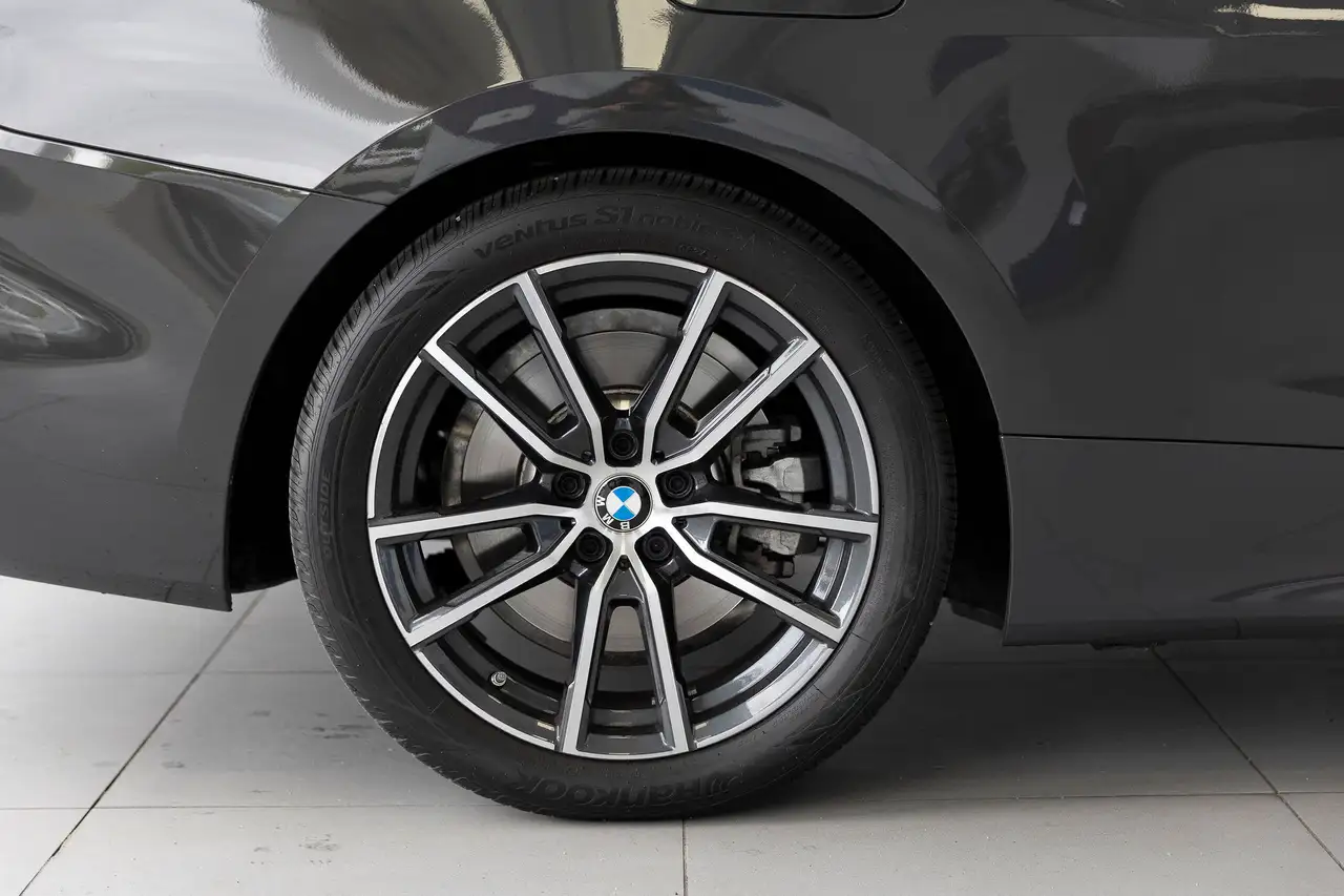 BMW 4 Series photo BMW 4 Series