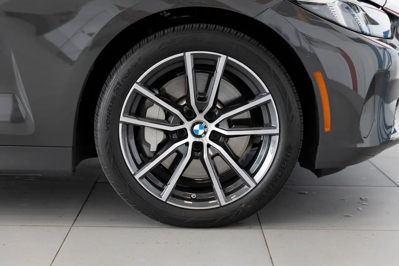 BMW 4 Series photo BMW 4 Series