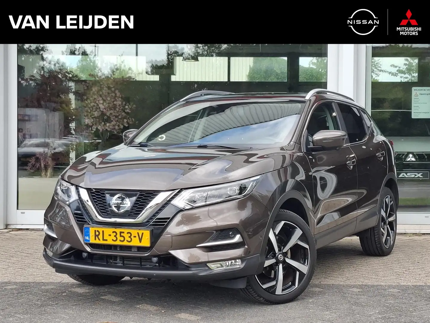 Nissan Qashqai 1.2 115pk DIG-T XTRONIC Tekna | Trekhaak | Navigat Bruin - 1
