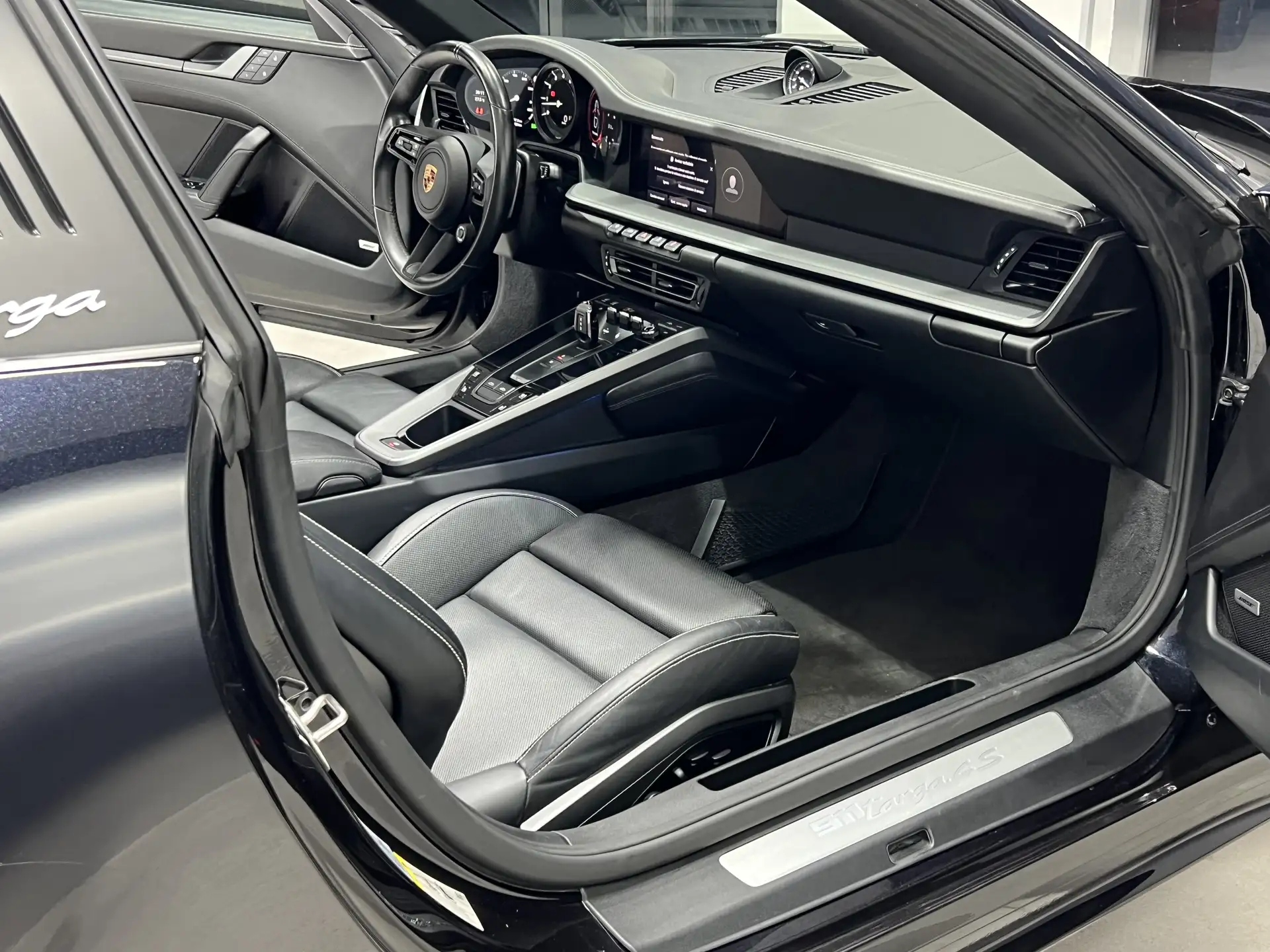 Porsche 911 2021 검정 사진 8