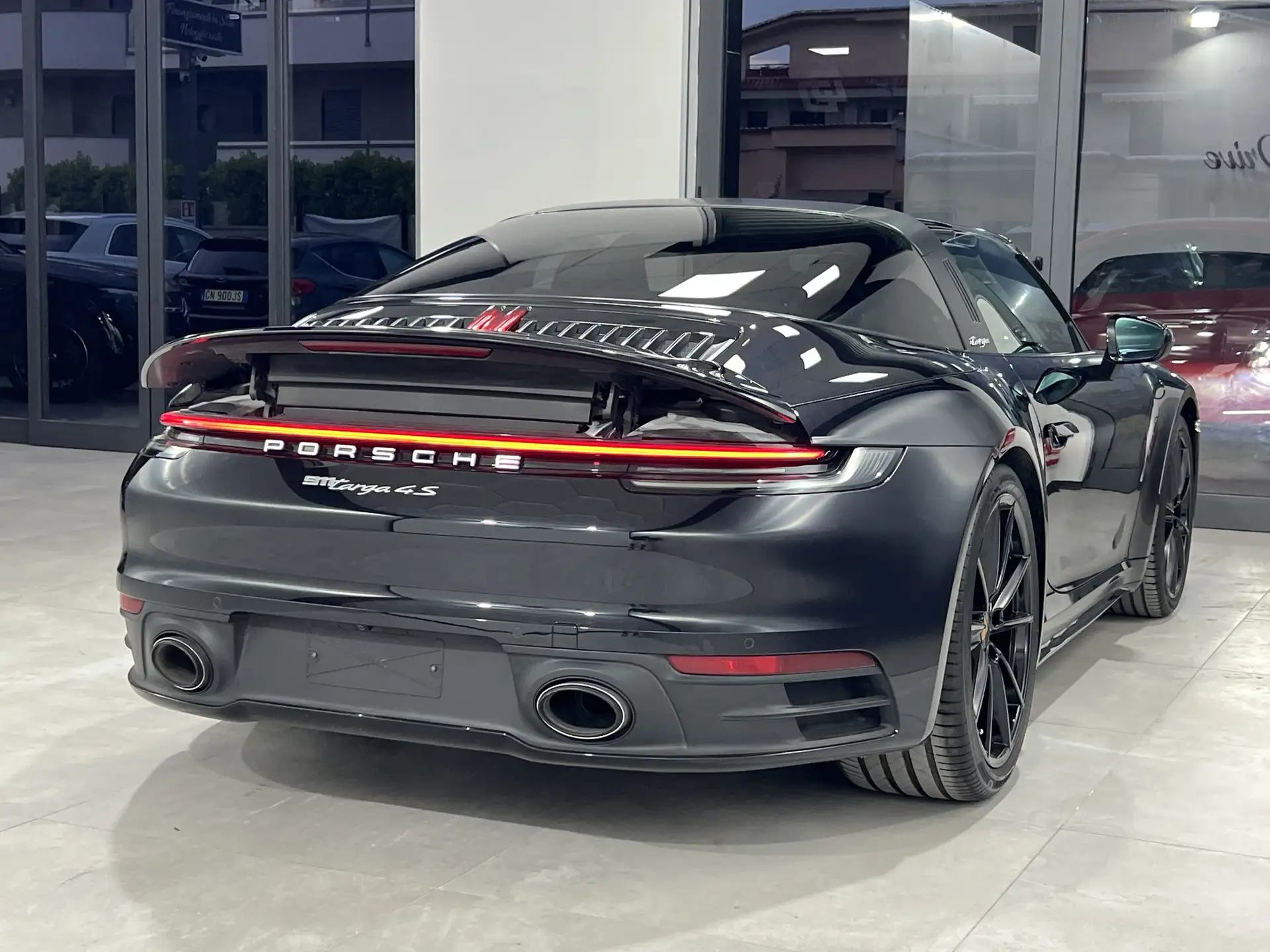 Porsche 911 2021 검정 사진 6