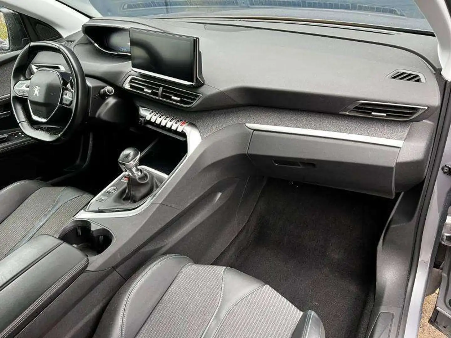 Peugeot 3008 Allure Pack / LED / Carplay Gris - 2