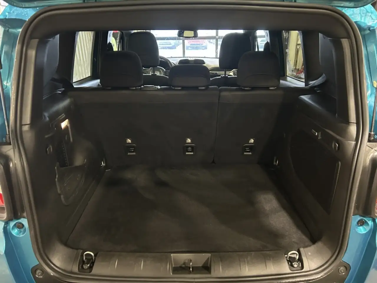 Jeep Renegade снимка Jeep Renegade