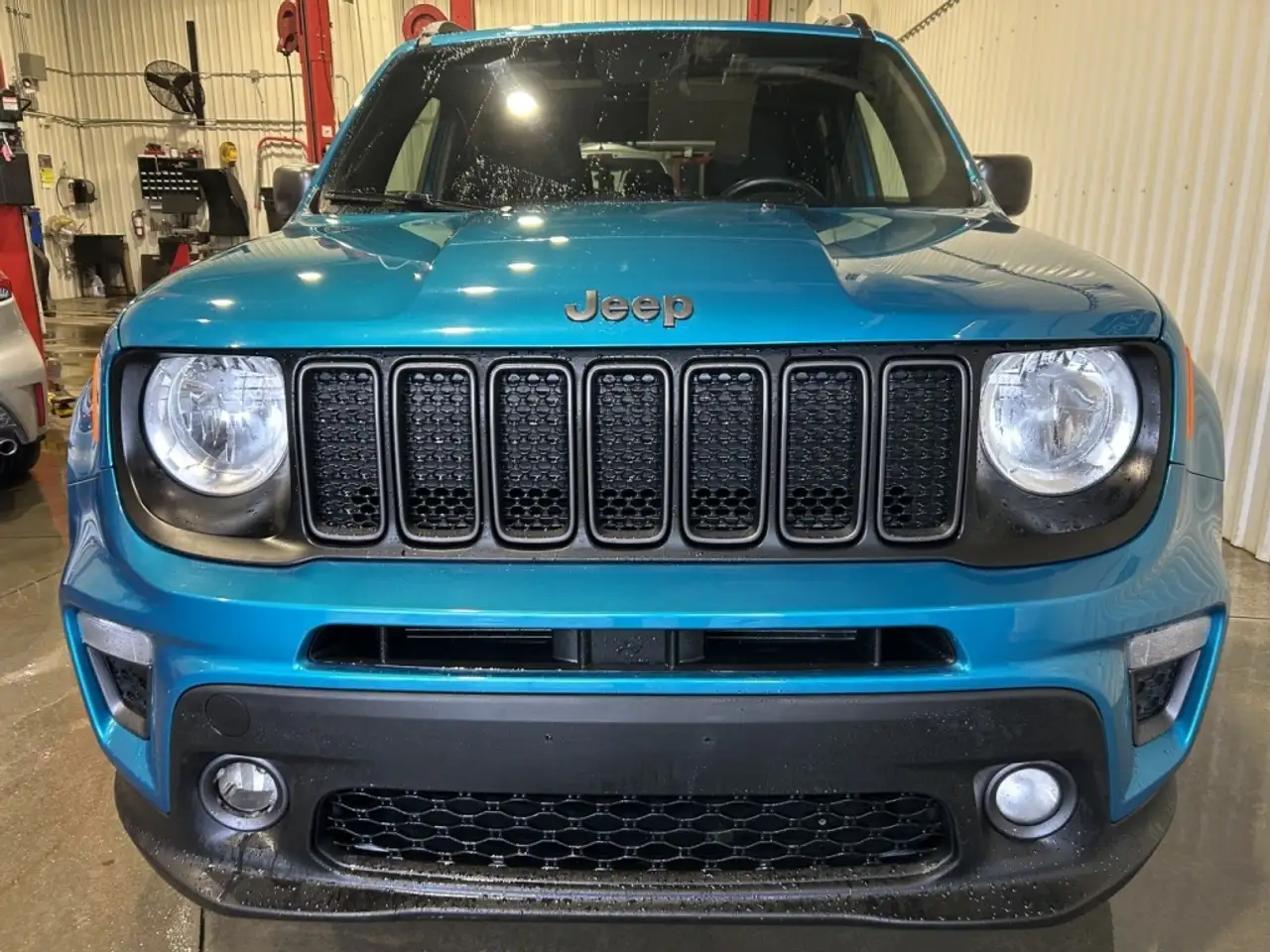 Jeep Renegade снимка Jeep Renegade