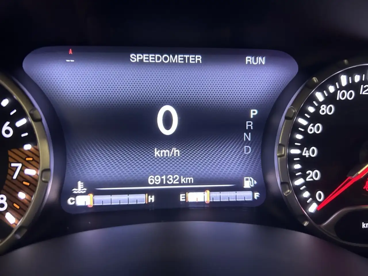 Jeep Renegade снимка Jeep Renegade