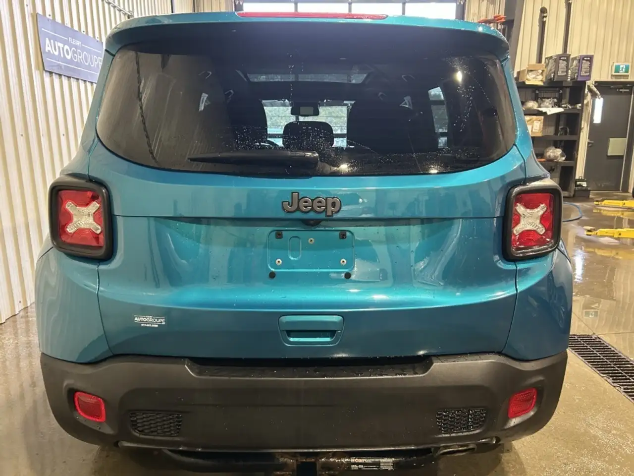 Jeep Renegade снимка Jeep Renegade