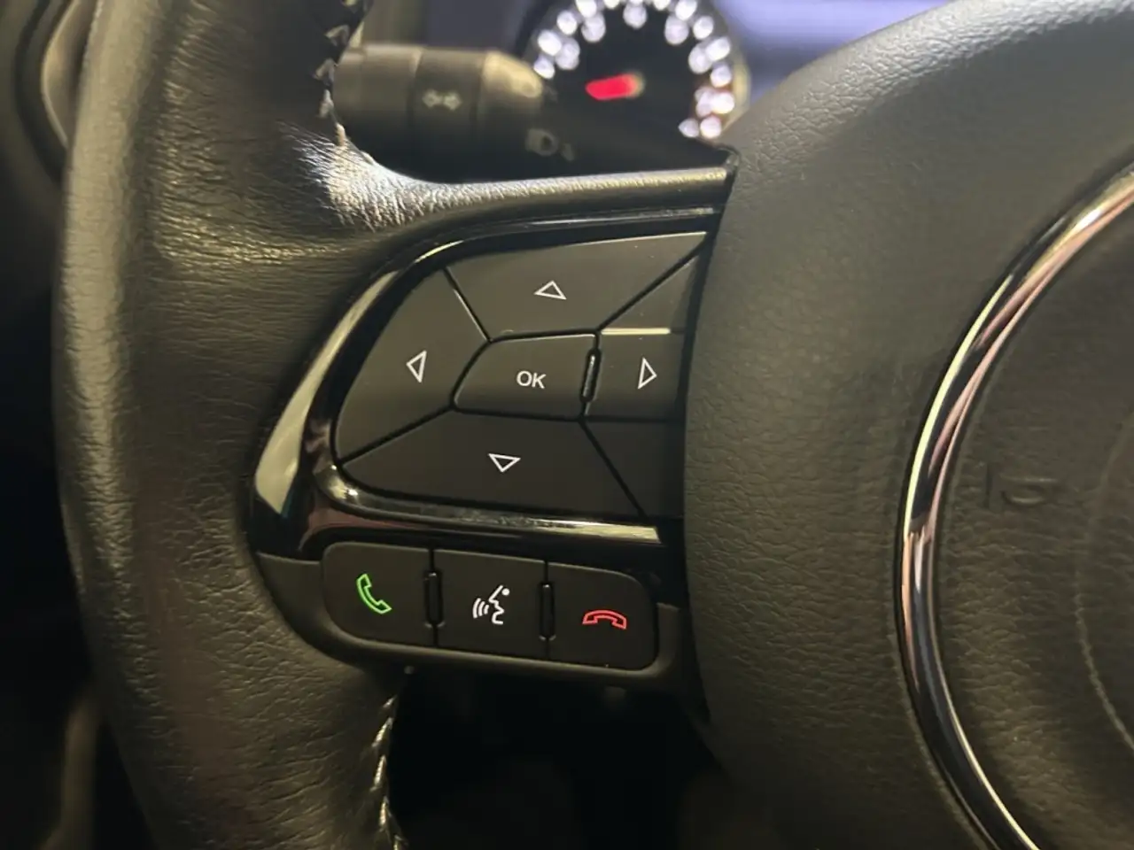 Jeep Renegade снимка Jeep Renegade