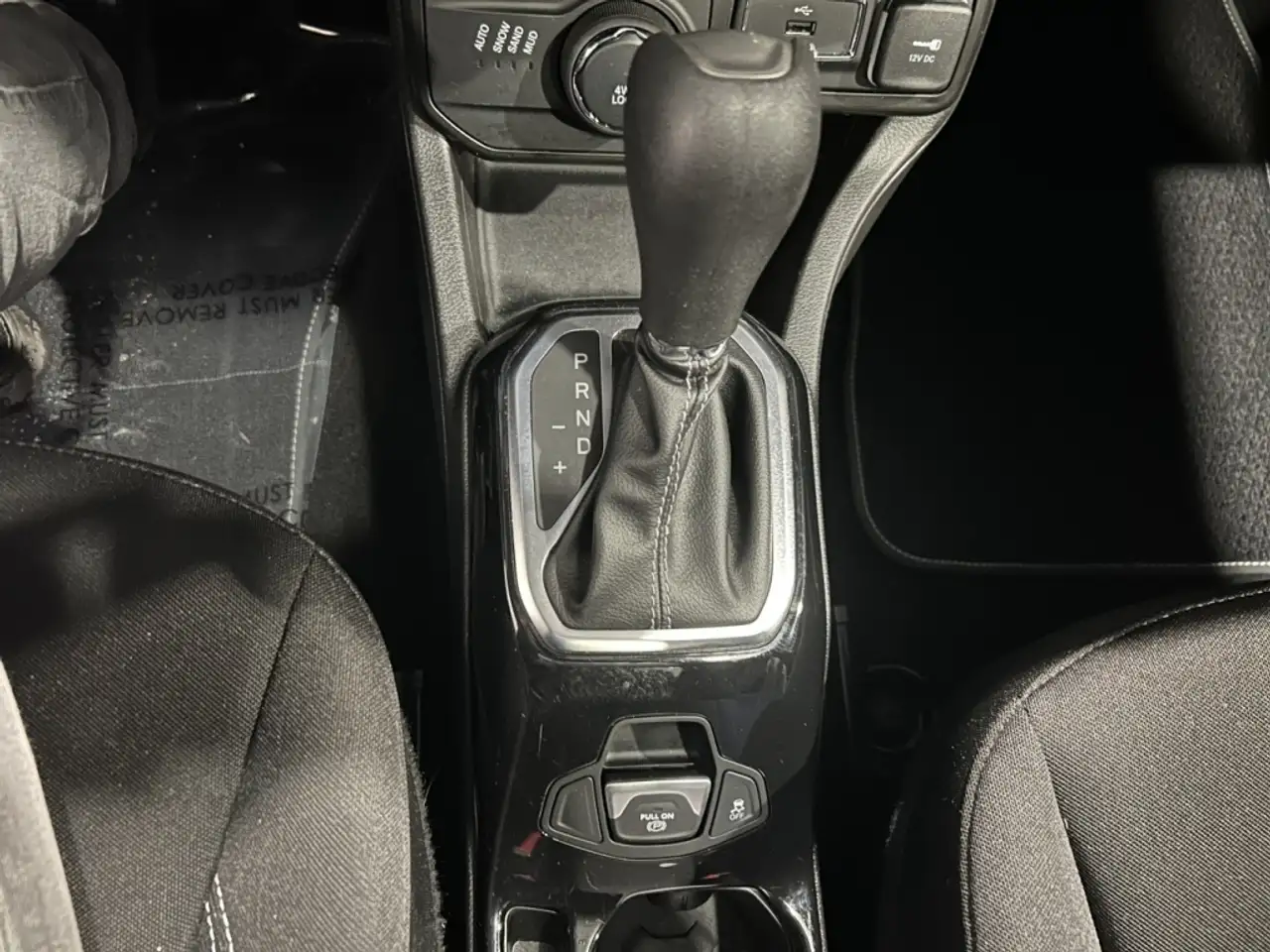 Jeep Renegade снимка Jeep Renegade