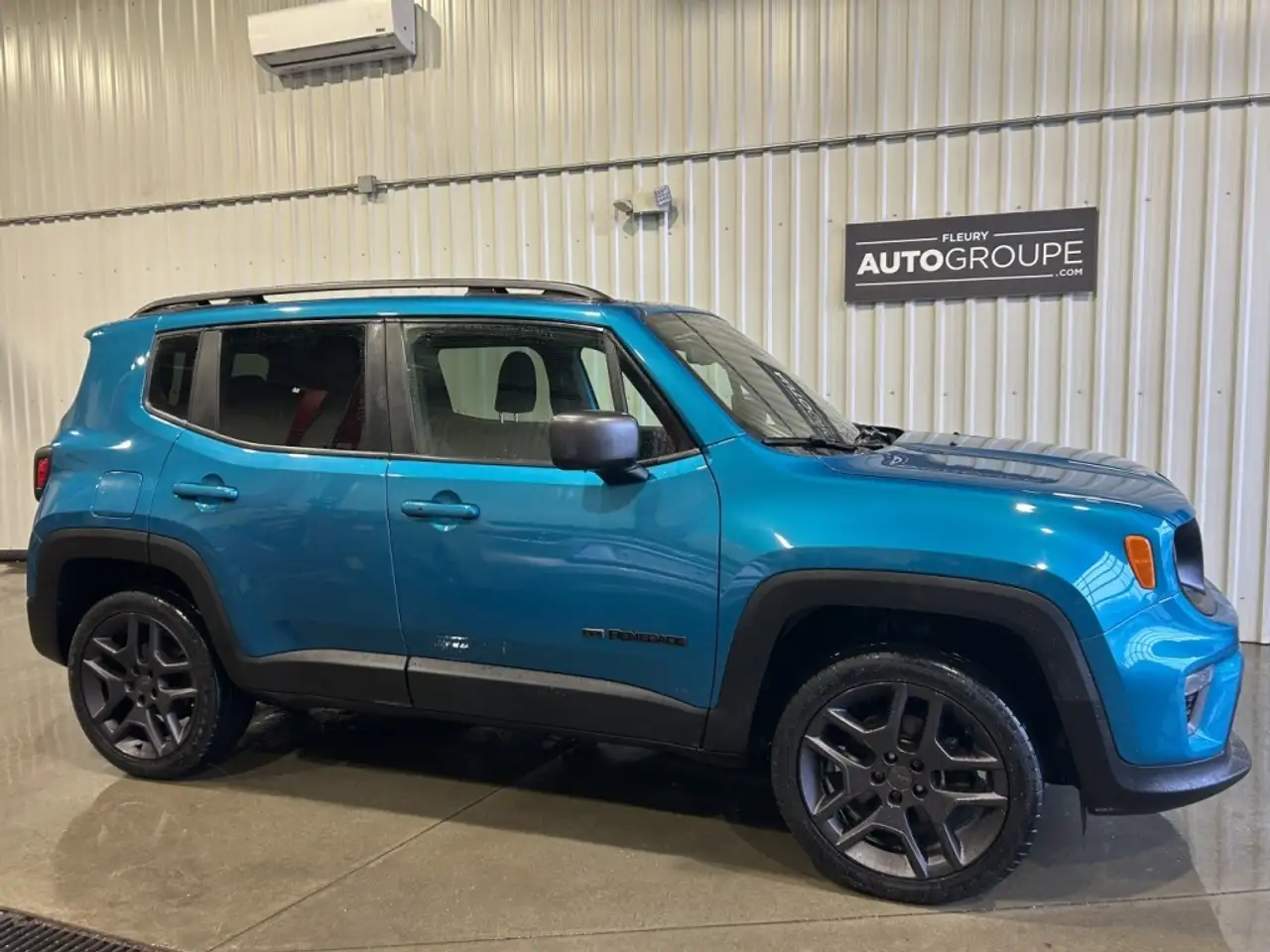 Jeep Renegade снимка Jeep Renegade