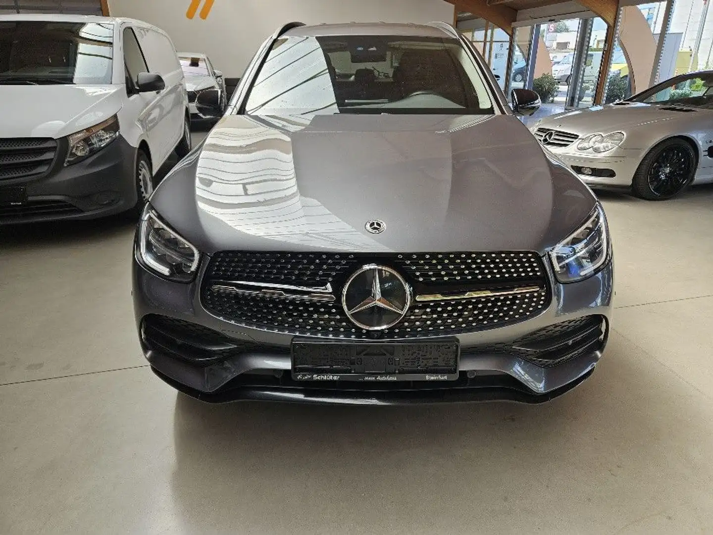 Mercedes-Benz GLC 300 de 4M AMG-Line+Night+High-End Gris - 2