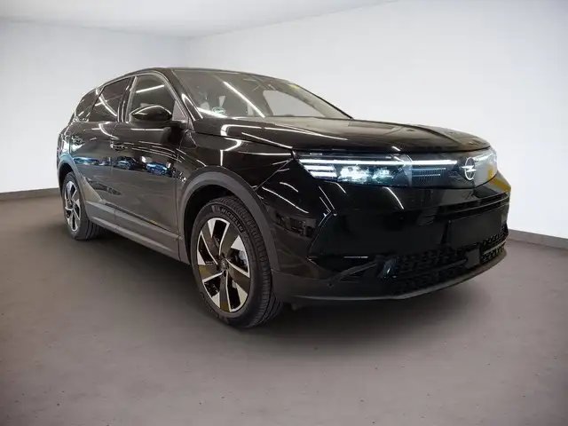 Opel Grandland view 2